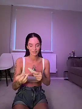 Emilysunrisex online show from June 30, 2026, 8:09 pm