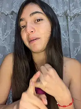Julia valentina online show from August 8, 2026, 2:40 am