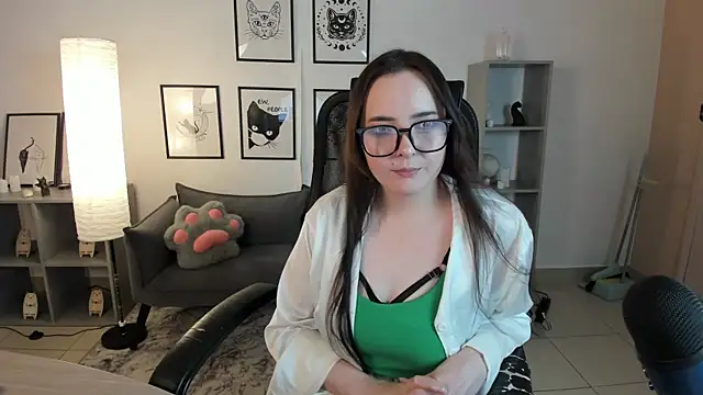 TiffanysGlow online show from July 10, 2026, 4:40 pm