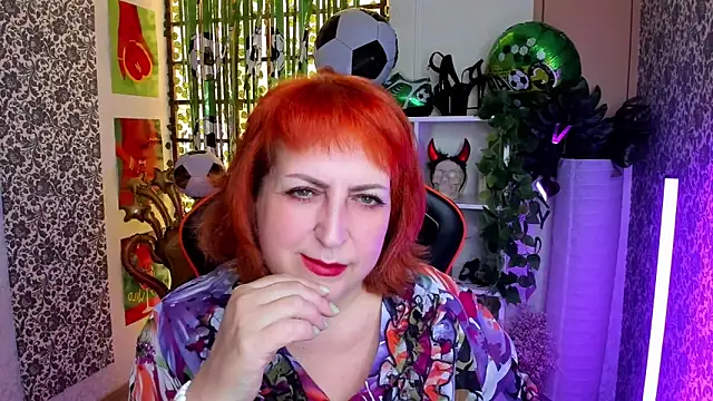 Joana Woods online show from July 1, 2026, 8:47 am