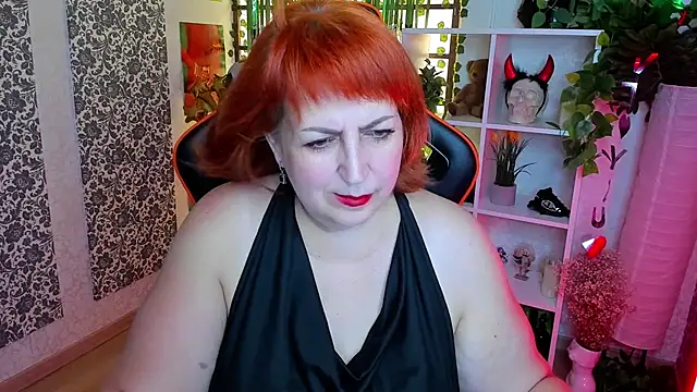 Joana Woods online show from July 8, 2026, 8:26 am