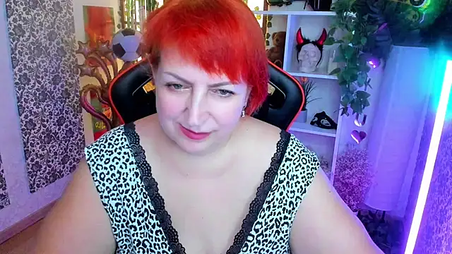 Joana Woods online show from July 14, 2026, 10:21 am