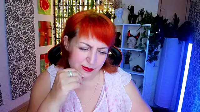 Joana Woods online show from August 1, 2026, 2:09 am