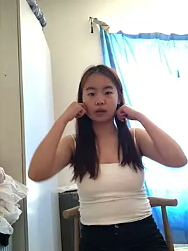 qingti520-18girl online show from July 15, 2026, 8:43 am