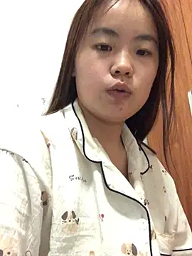 qingti520-18girl online show from August 6, 2026, 2:34 pm