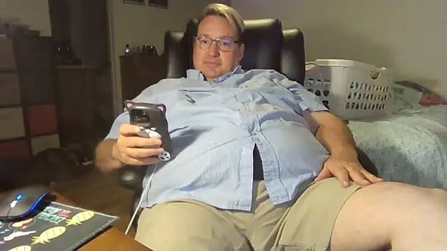 Snapshot of wrenvx chatting on July 21, 2026, 4:25 am wrenvx online show from July 21, 2026, 4:25 am