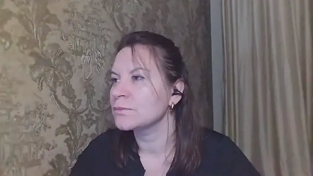 Lauralison online show from July 26, 2026, 9:54 pm