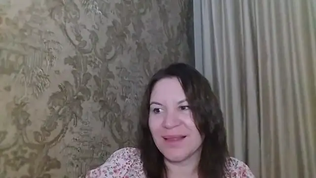 Lauralison online show from July 9, 2026, 9:03 pm
