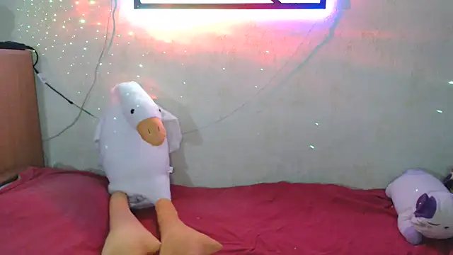 JadeEva online show from July 4, 2026, 6:01 pm