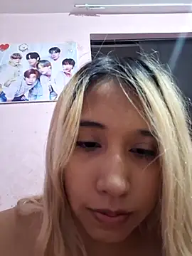 Honeycitabomnita online show from June 23, 2026, 3:37 am
