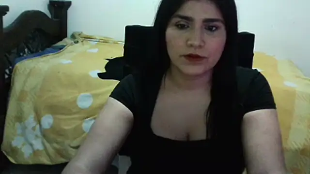 CarolinaMoretti online show from August 8, 2026, 1:23 am