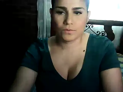 CarolinaMoretti online show from July 18, 2026, 10:51 pm