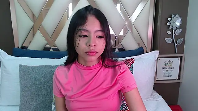 Amara Connors online show from July 18, 2026, 3:09 pm