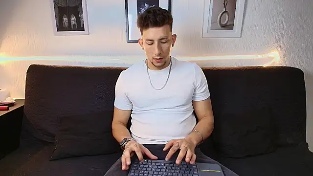 Sr Maykol online show from July 12, 2026, 4:57 am