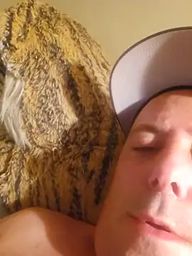 heterohotguy78 online show from August 8, 2026, 7:43 pm