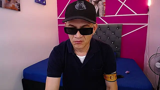 Cesirry  online show from July 16, 2026, 7:22 pm
