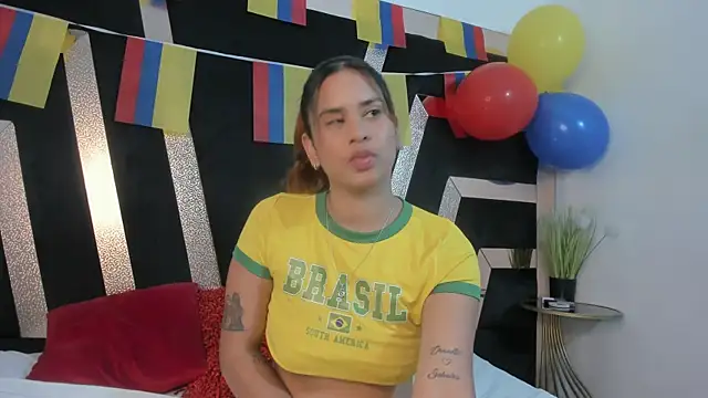 PauletteManson online show from June 23, 2026, 3:15 am