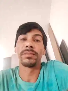Dnyelguevara92 online show from June 26, 2026, 3:40 pm