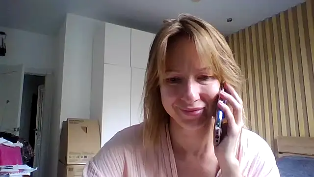 Snapshot of Deloriada chatting on July 23, 2026, 7:27 am Deloriada online show from July 23, 2026, 7:27 am