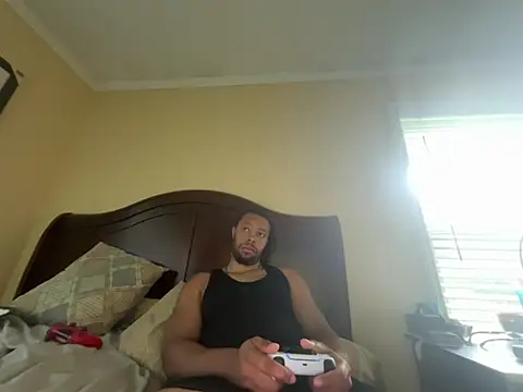 Snapshot of Charmingswoleking chatting on July 15, 2026, 11:01 pm Charmingswoleking online show from July 15, 2026, 11:01 pm
