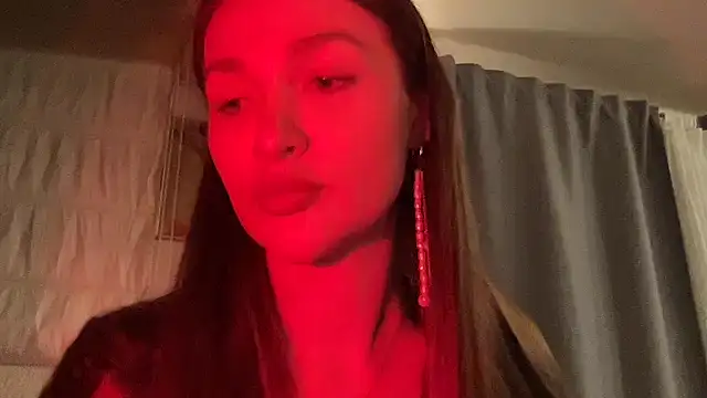 Snapshot of Nolenne chatting on June 26, 2026, 7:42 pm Nolenne online show from June 26, 2026, 7:42 pm