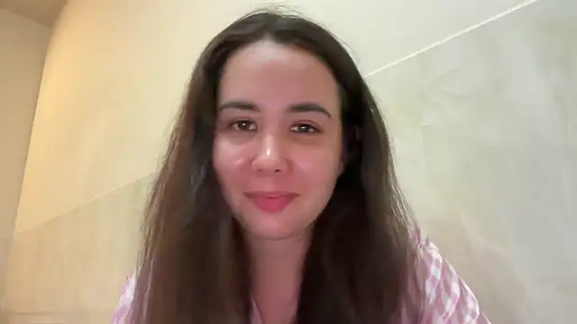 Snapshot of Rionetta chatting on June 27, 2026, 3:40 pm Rionetta online show from June 27, 2026, 3:40 pm