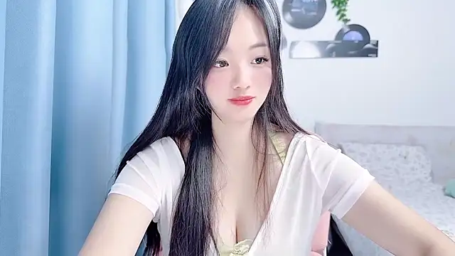Winnie666999 online show from July 2, 2026, 3:45 am