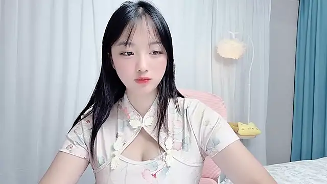 Winnie666999 online show from July 13, 2026, 3:11 pm