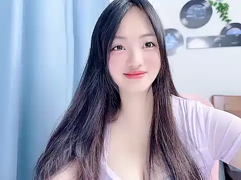 Winnie666999 online show from June 25, 2026, 2:42 am