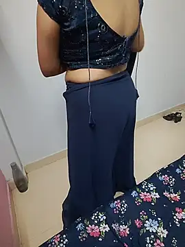 Mangelxoxo online show from July 21, 2026, 7:04 pm