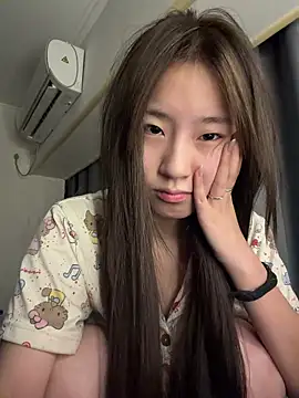 Uugirl00 online show from July 24, 2026, 3:41 pm
