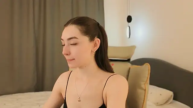 cherrylatte online show from June 22, 2026, 7:22 pm