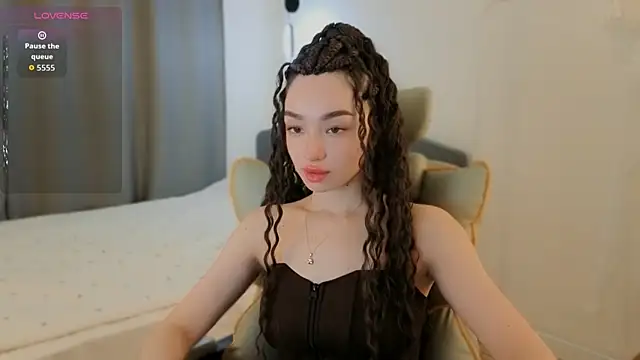cherrylatte online show from August 3, 2026, 7:09 pm