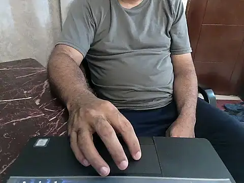Snapshot of desipapaxx chatting on July 15, 2026, 8:05 pm desipapaxx online show from July 15, 2026, 8:05 pm
