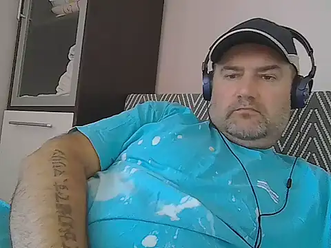 CristianDaniel78 online show from July 13, 2026, 4:56 am