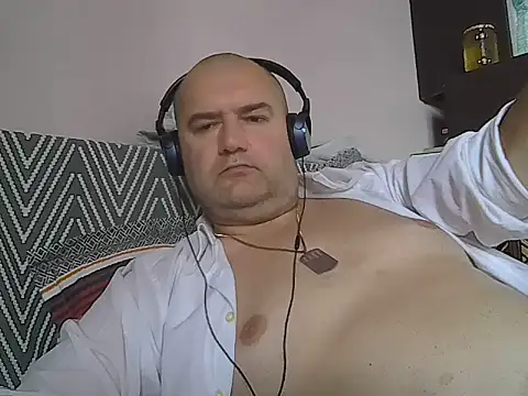 CristianDaniel78 online show from July 28, 2026, 5:04 am