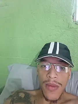 Snapshot of vector778 chatting on June 21, 2026, 12:44 pm vector778 online show from June 21, 2026, 12:44 pm