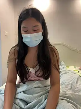 huahua-baby88 online show from June 21, 2026, 3:18 pm