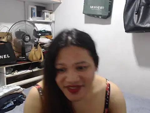 liebewendy2025 online show from June 22, 2026, 12:49 am