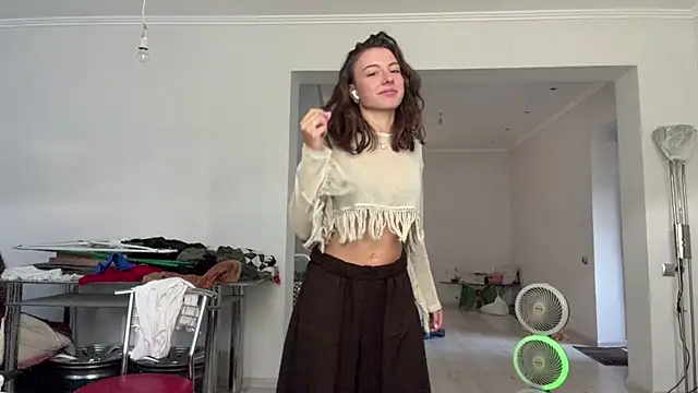 Monicaqte online show from August 4, 2026, 4:22 pm
