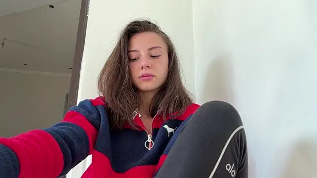 Monicaqte online show from July 16, 2026, 5:37 am