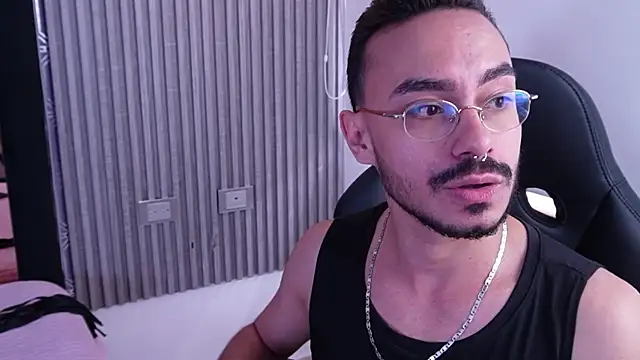 Snapshot of thomas_montiel chatting on July 3, 2026, 7:31 pm thomas montiel online show from July 3, 2026, 7:31 pm