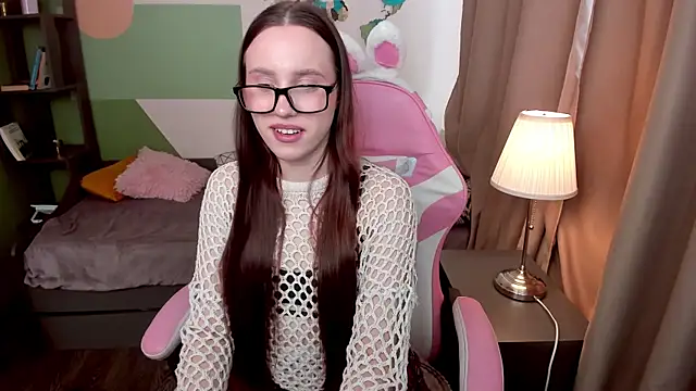 Bella Sage online show from July 9, 2026, 5:19 am