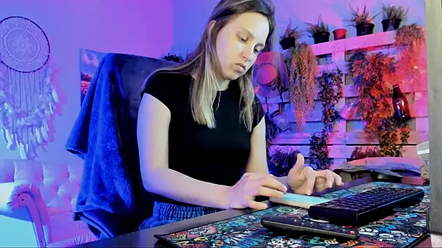 ErinWise online show from June 30, 2026, 8:36 am