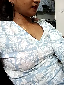 avii5 online show from August 5, 2026, 4:01 pm
