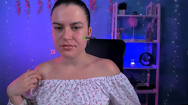 emma dark   online show from July 20, 2026, 7:27 am
