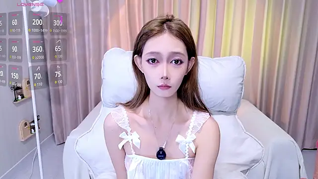 YangYang-0805 online show from June 25, 2026, 5:12 am