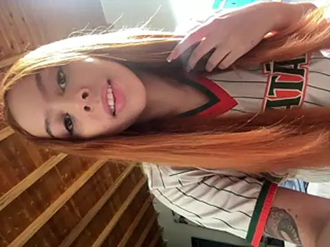 Snapshot of madison_littlee_ chatting on July 31, 2026, 2:15 pm madison littlee online show from July 31, 2026, 2:15 pm