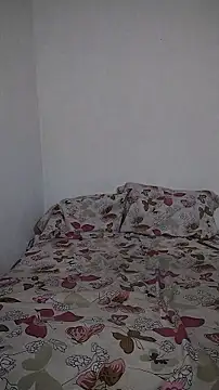Snapshot of Female_puppy_in_heat chatting on July 31, 2026, 5:18 am Female puppy in heat online show from July 31, 2026, 5:18 am
