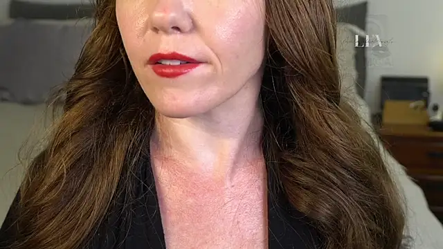 Snapshot of leverageurassets chatting on September 9, 2025, 12:36 pm leverageurassets online show from September 9, 2025, 12:36 pm